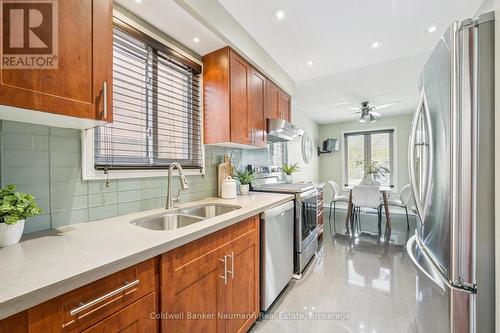 17 Histon Crescent, Brampton (Madoc), ON - Indoor Photo Showing Kitchen With Double Sink