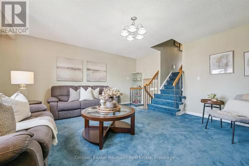 17 Histon Crescent, Brampton (Madoc), ON - Indoor Photo Showing Living Room