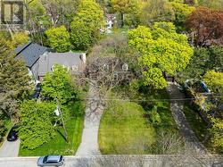 28 HOLLOWAY ROAD Toronto, ON M9A 1G1