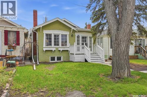 3625 Victoria AVENUE  Regina, SK S4T 1M4