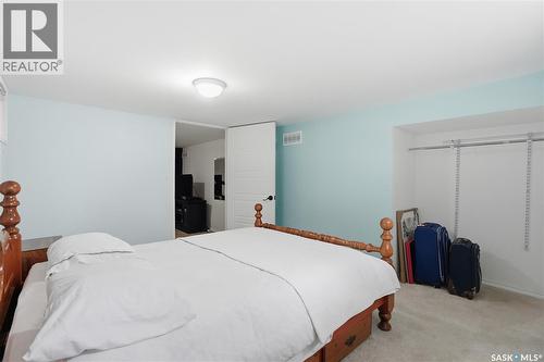 3625 Victoria Avenue, Regina, SK - Indoor Photo Showing Bedroom