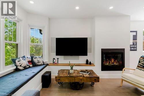 20 Ramore Street, Cambridge, ON - Indoor Photo Showing Living Room With Fireplace