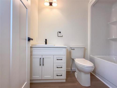 178 7Th Avenue W, Souris, MB - Indoor Photo Showing Bathroom