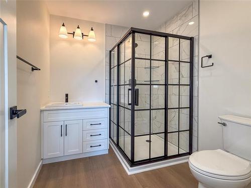 178 7Th Avenue W, Souris, MB - Indoor Photo Showing Bathroom