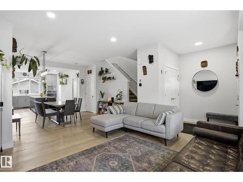 2116 159 St Sw, Edmonton, AB - Indoor Photo Showing Living Room