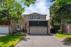 16 CHASE COURT Markham, ON L3S 1V4