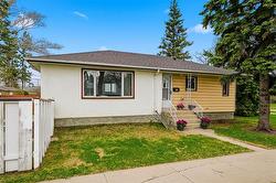811 Borebank ST  Winnipeg, MB R3N 1G3