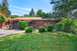 624 Totem Cres  Comox, BC V9M 3J3