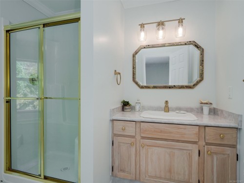 4860 Excelsior Rd, Saanich, BC 