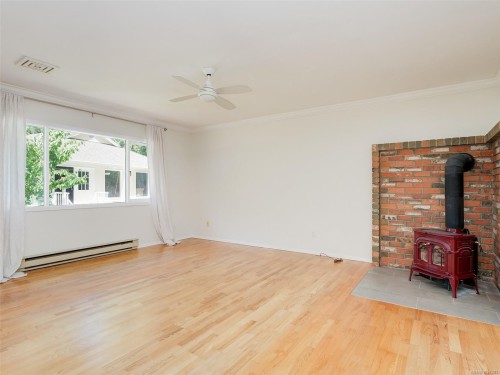 4860 Excelsior Rd, Saanich, BC 