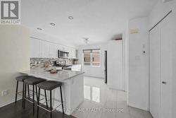 161 CAMDEN PRIVATE Ottawa, ON K2J 6J1