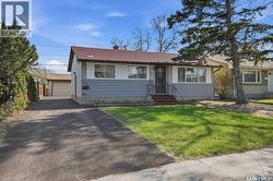 55 Donahue AVENUE  Regina, SK S4R 3Y7