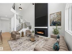 22404 90 AV NW  Edmonton, AB T5T 7X2