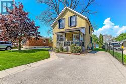 84 EAST PARK DRIVE Woodstock (Woodstock - South), ON N4S 3N2
