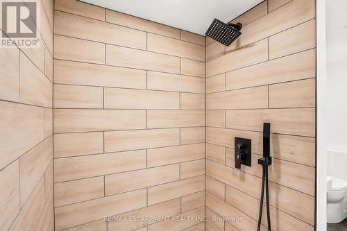 1435 Applewood Road, Mississauga, ON - Indoor Photo Showing Bathroom