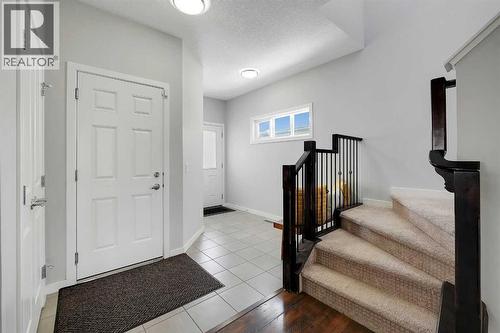 216 Carringvue Manor Nw, Calgary, AB 