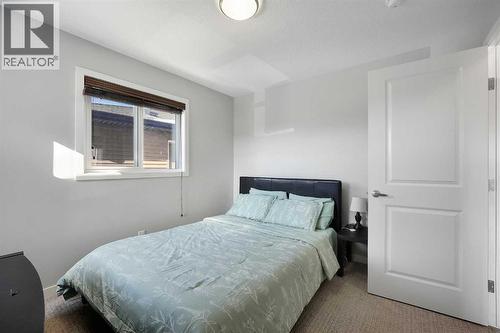 216 Carringvue Manor Nw, Calgary, AB 