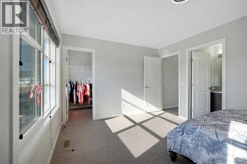 216 Carringvue Manor Nw, Calgary, AB 