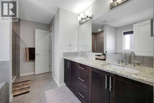 216 Carringvue Manor Nw, Calgary, AB 