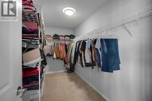 216 Carringvue Manor Nw, Calgary, AB 