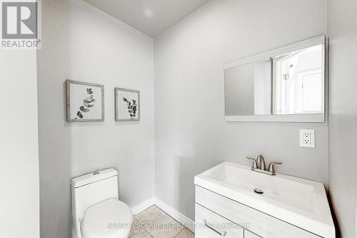 301 Parkwood Crescent, Hamilton, ON - Indoor Photo Showing Bathroom