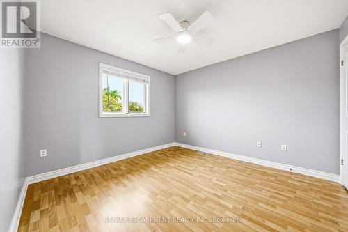 301 Parkwood Crescent, Hamilton, ON - Indoor Photo Showing Other Room