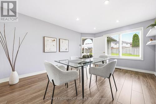 301 Parkwood Crescent, Hamilton, ON - Indoor Photo Showing Dining Room