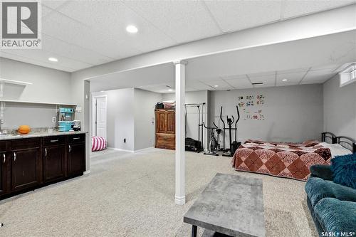 330 Devonshire Crescent, Saskatoon, SK 