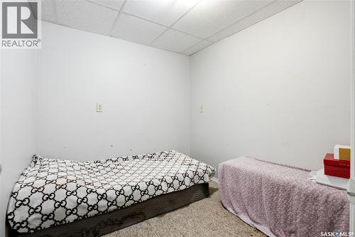 330 Devonshire Crescent, Saskatoon, SK 