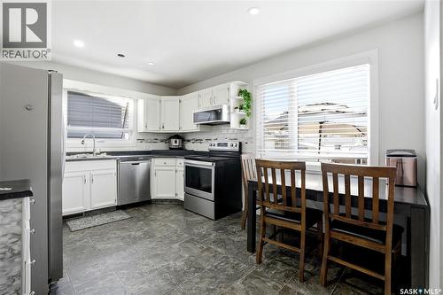 330 Devonshire Crescent, Saskatoon, SK 