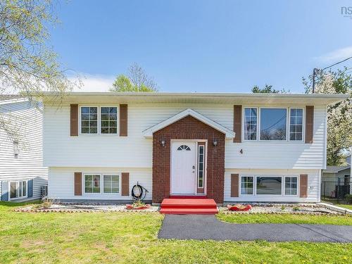 4 Fury Drive, Dartmouth, NS 