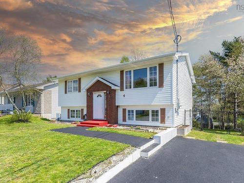4 Fury Drive, Dartmouth, NS 