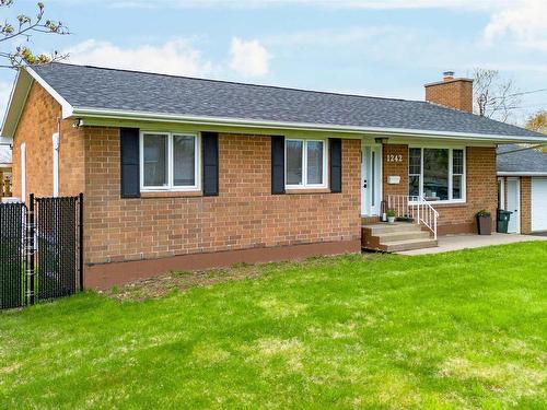 1242 George Street  Sydney, NS B1P 1N2