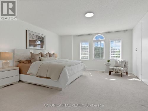 3845 Ridgepoint Way, Mississauga, ON - Indoor Photo Showing Bedroom