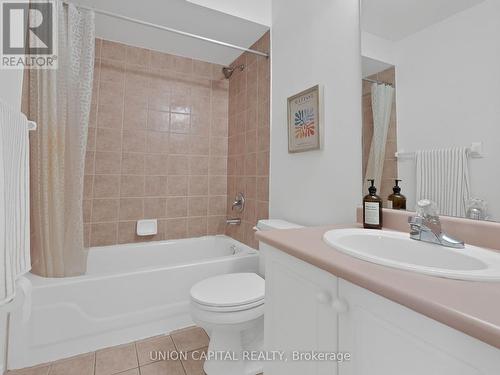 3845 Ridgepoint Way, Mississauga, ON - Indoor Photo Showing Bathroom