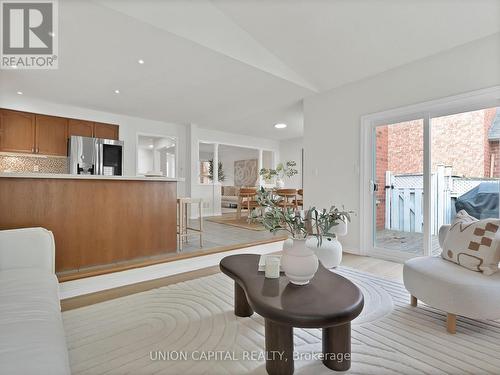 3845 Ridgepoint Way, Mississauga, ON - Indoor Photo Showing Other Room