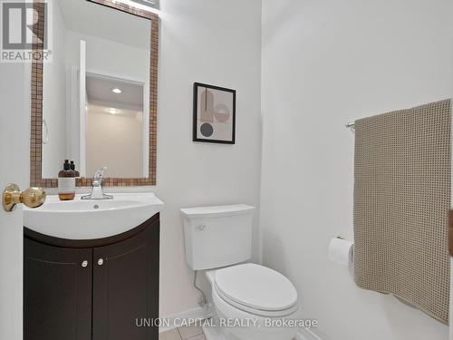 3845 Ridgepoint Way, Mississauga, ON - Indoor Photo Showing Bathroom