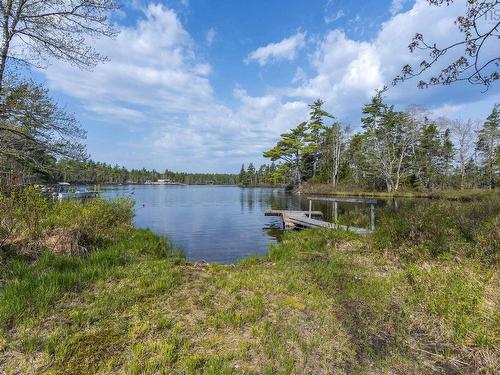 8 Alexander Avenue, Waterloo Lake, NS 