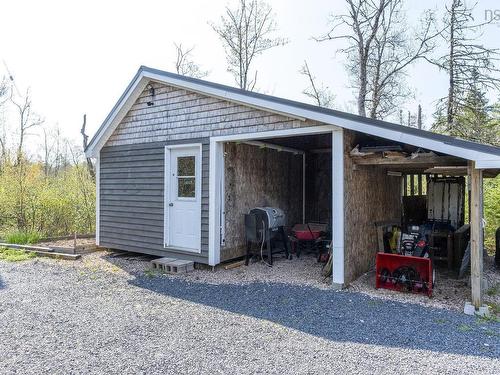 8 Alexander Avenue, Waterloo Lake, NS 