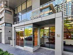 529 - 10 CAPREOL COURT Toronto, ON M5V 4B3