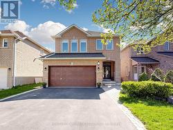 11 HEADWATER CRESCENT Richmond Hill, ON L4E 4G1