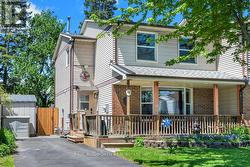 25 SEABROOKE DRIVE  Ottawa, ON K2L 2H8