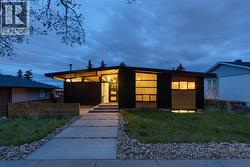 4427 Charleswood Drive NW  Calgary, AB T2L 2E3