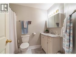 Main floor Bathroom - 