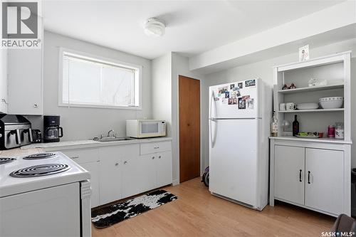 1306 6Th Avenue N, Saskatoon, SK - Indoor Photo Showing Kitchen