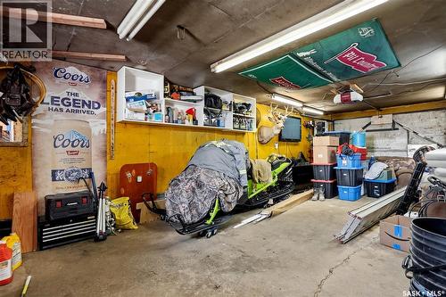 1306 6Th Avenue N, Saskatoon, SK - Indoor Photo Showing Garage