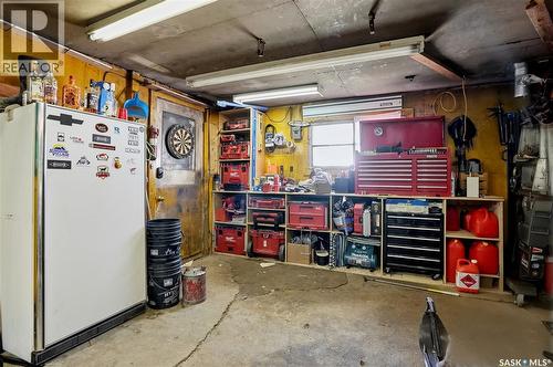 1306 6Th Avenue N, Saskatoon, SK - Indoor Photo Showing Garage