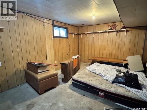 102 1St Avenue, Landis, SK - Indoor