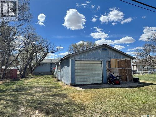 102 1St Avenue, Landis, SK - Outdoor