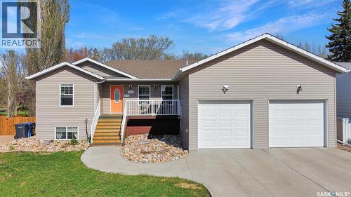 1742 93rd STREET  North Battleford, SK S9A 0C8